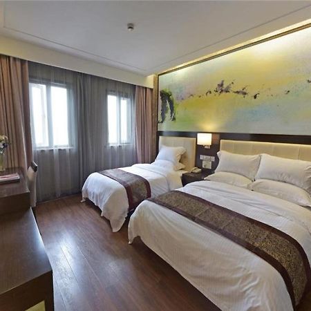 Greentree Inn Jiangsu Changzhou Dinosaur Park Global Harbor Express Hotel Exterior photo